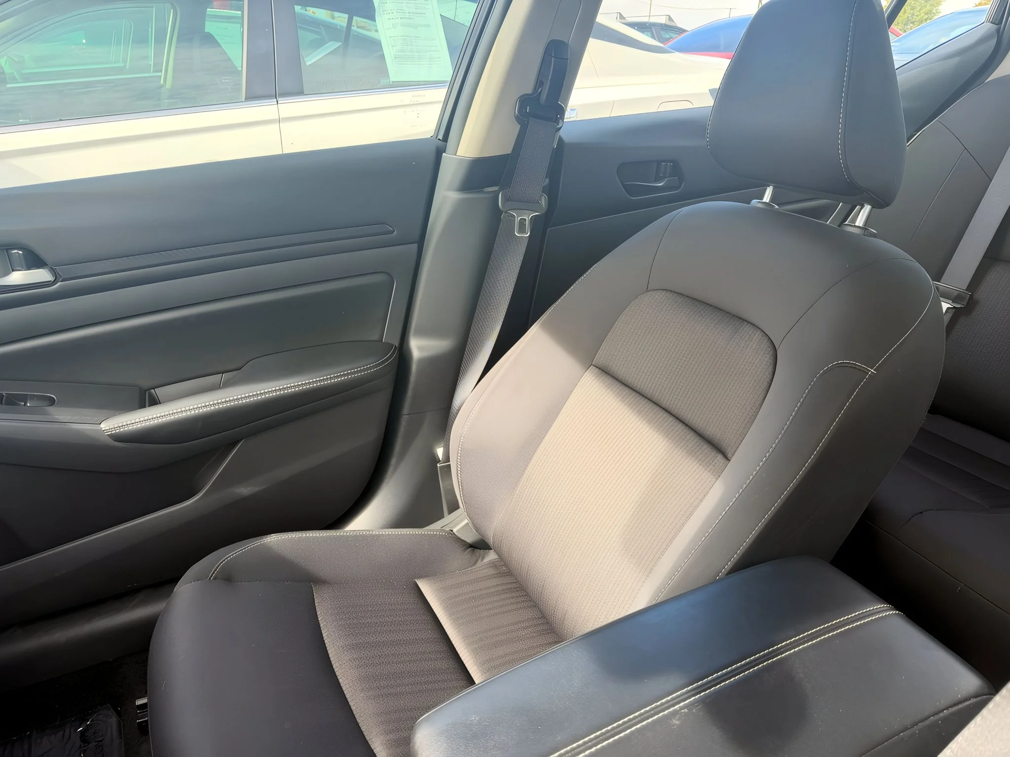 2025 Nissan Altima SV - Photo 25