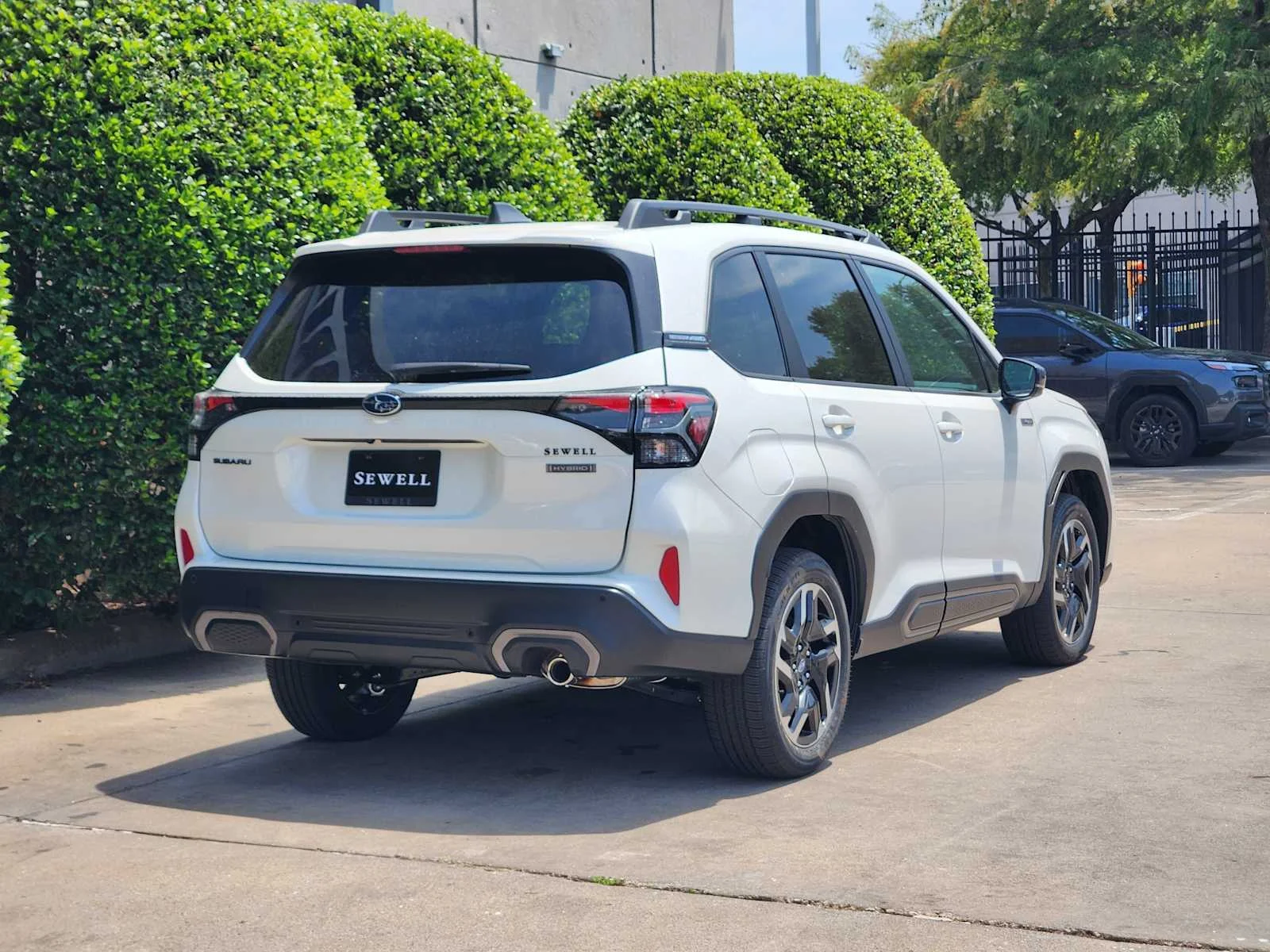 New 2026 CRYSTAL WHITE PEARL Subaru Limited Hybrid image 3