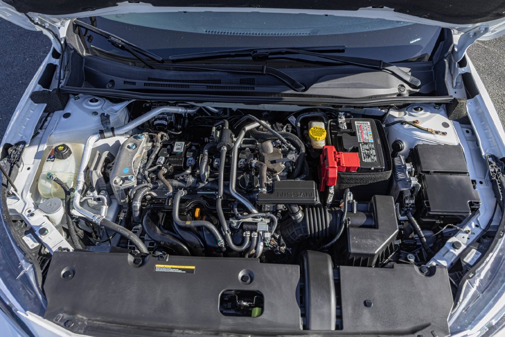 Used 2023 White Nissan SV image 34