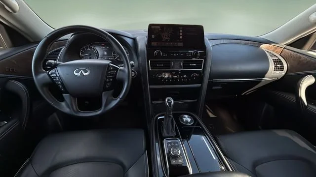 Used 2023 White INFINITI PREMIUM SELECT AWD image 16