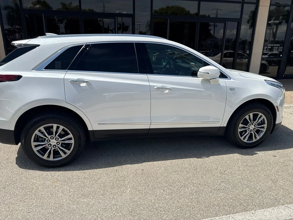 Used 2023 White Cadillac Premium Luxury image 14