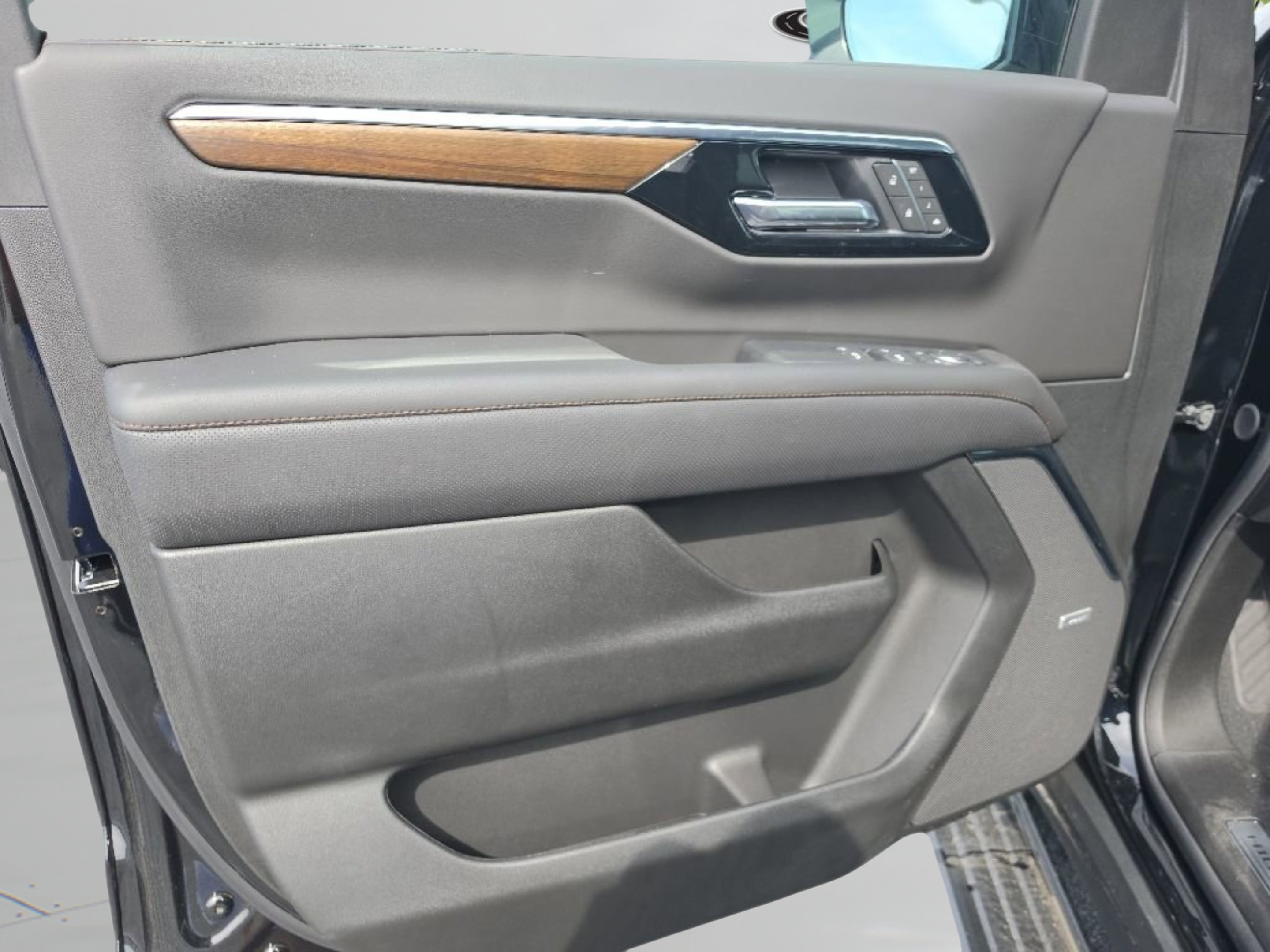 2026 Chevrolet Tahoe High Country - Photo 12