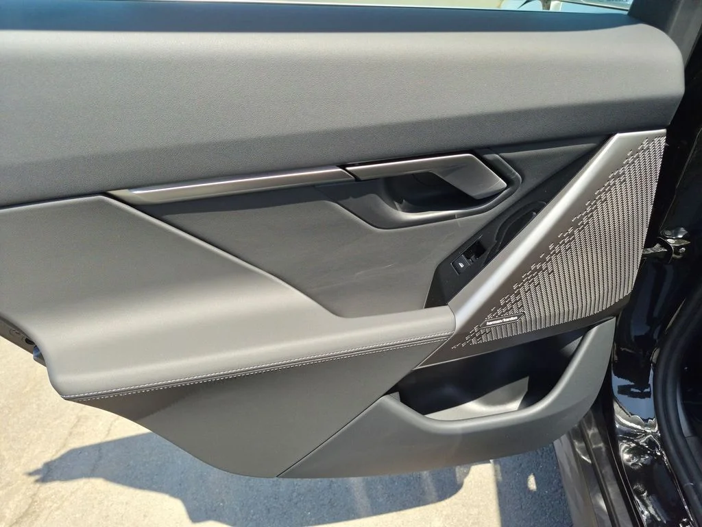 New 2027 Black BMW eDrive40 image 15