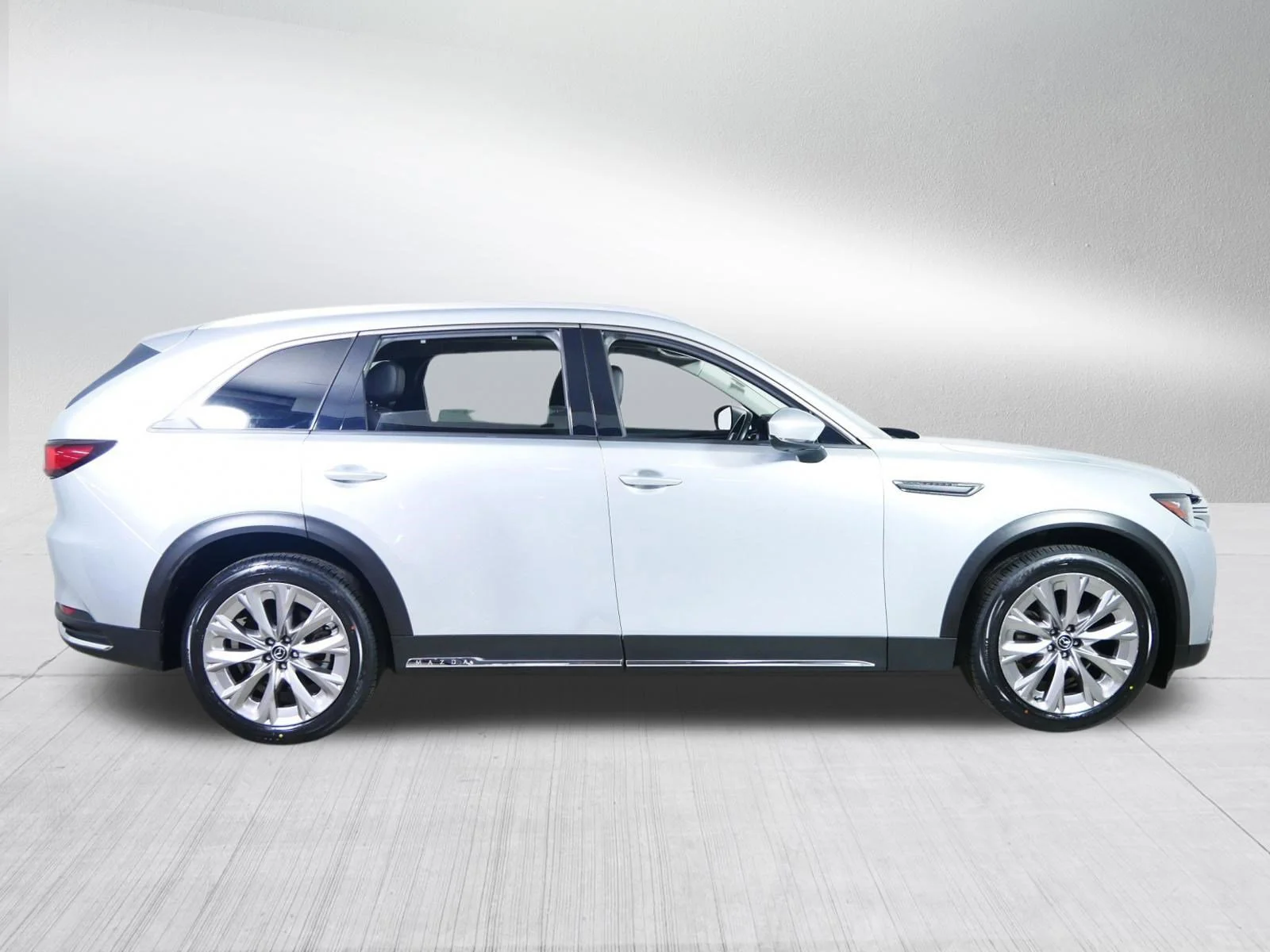 Used 2024 Sonic Silver Mazda 3.3 Turbo Premium image 8