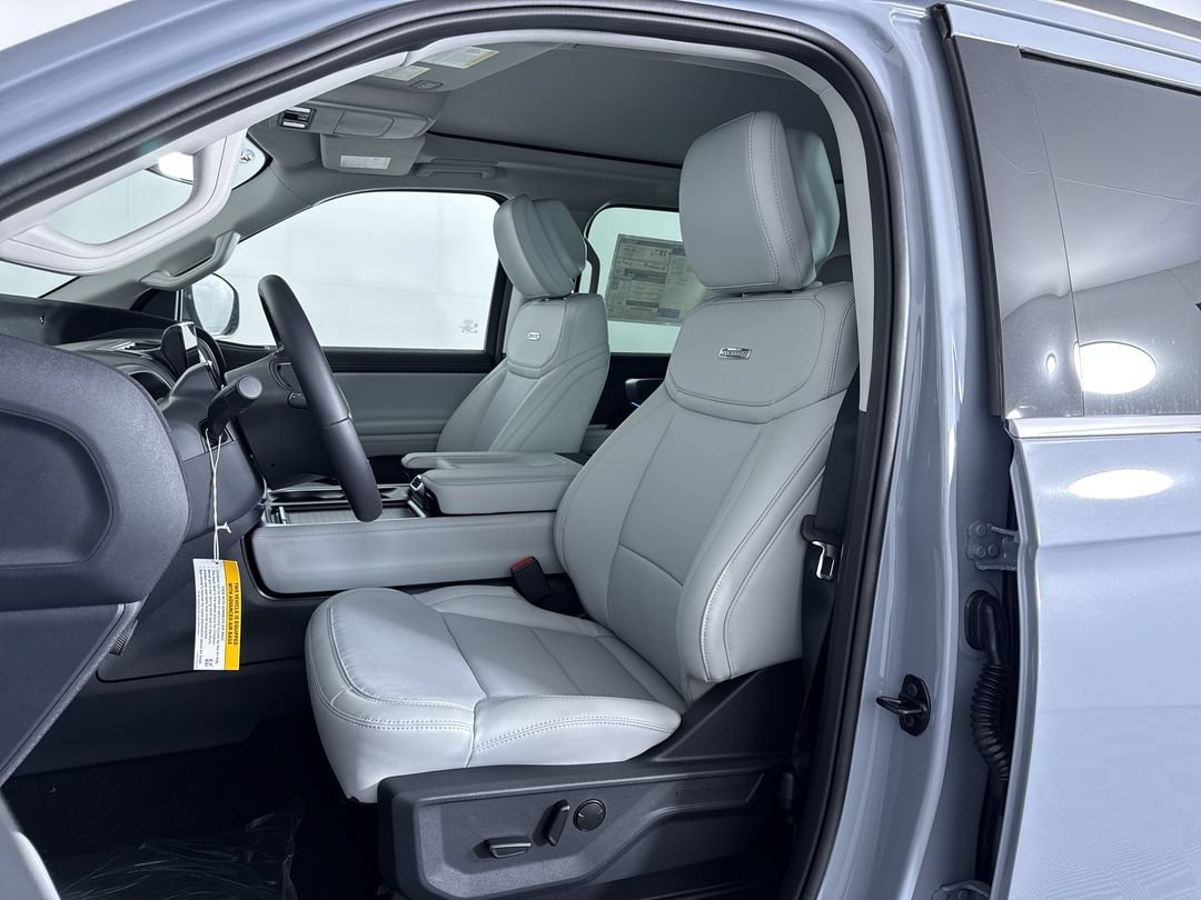 New 2027 Glacier Gray Metallic Tri-Coat Ford Platinum image 15