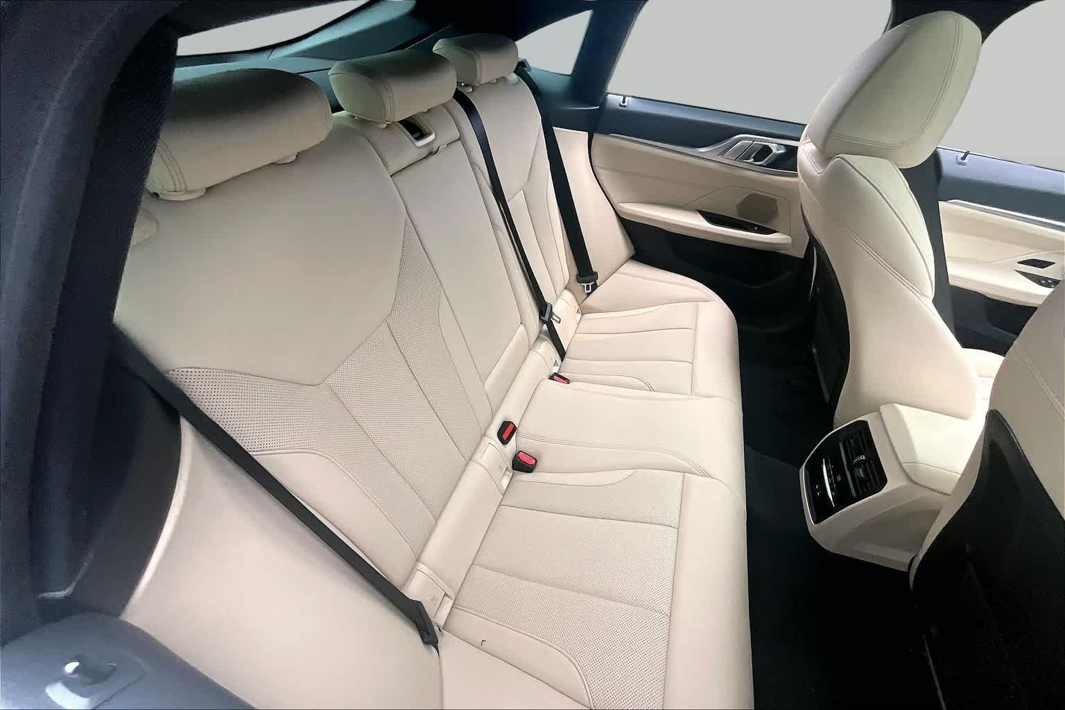 Used 2023 Jet Black BMW eDrive35 image 19