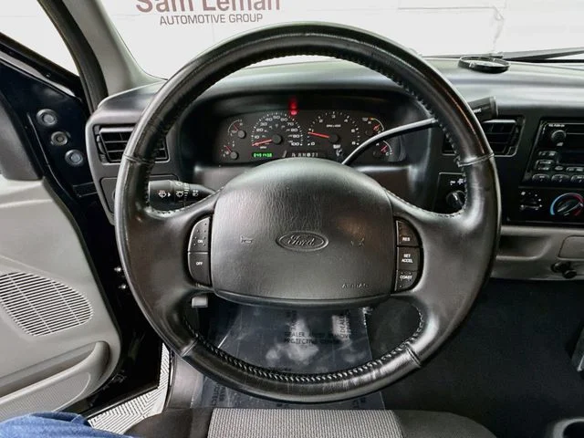 Used 2002 Black Clearcoat Ford XLT image 11