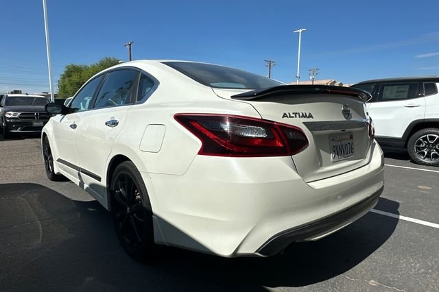 Used 2017 White Nissan 2.5 SR image 6