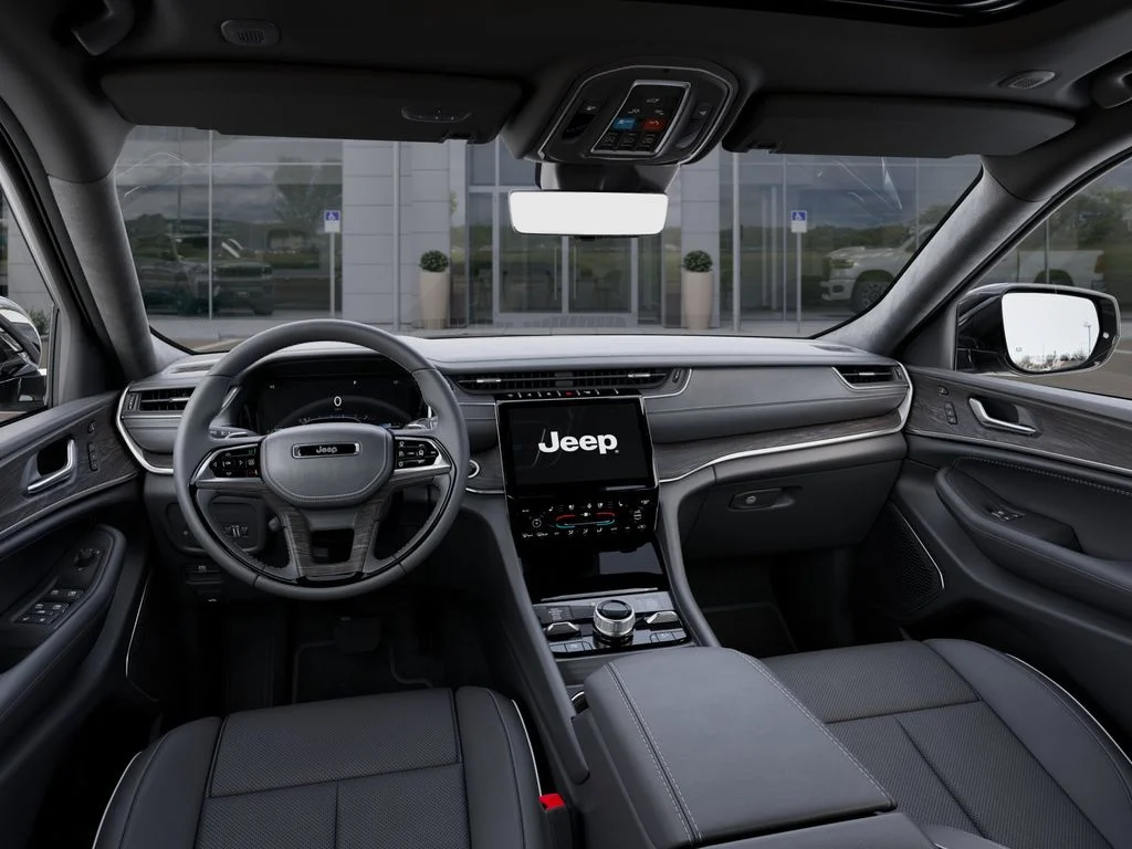 New 2025 Baltic Gray Metallic Clear-Coat Exterior Paint Jeep Overland image 15