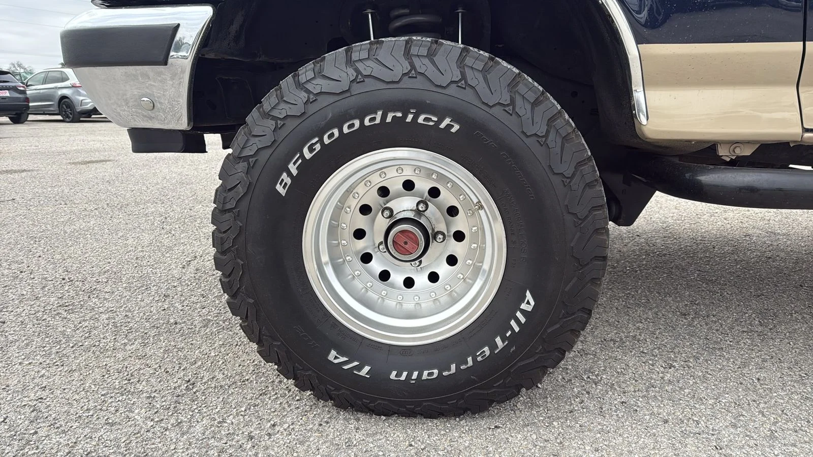 Used 1988  Ford XLT image 80