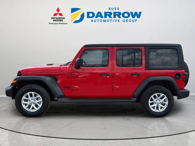 Used 2023 Red Jeep Sport S image 2