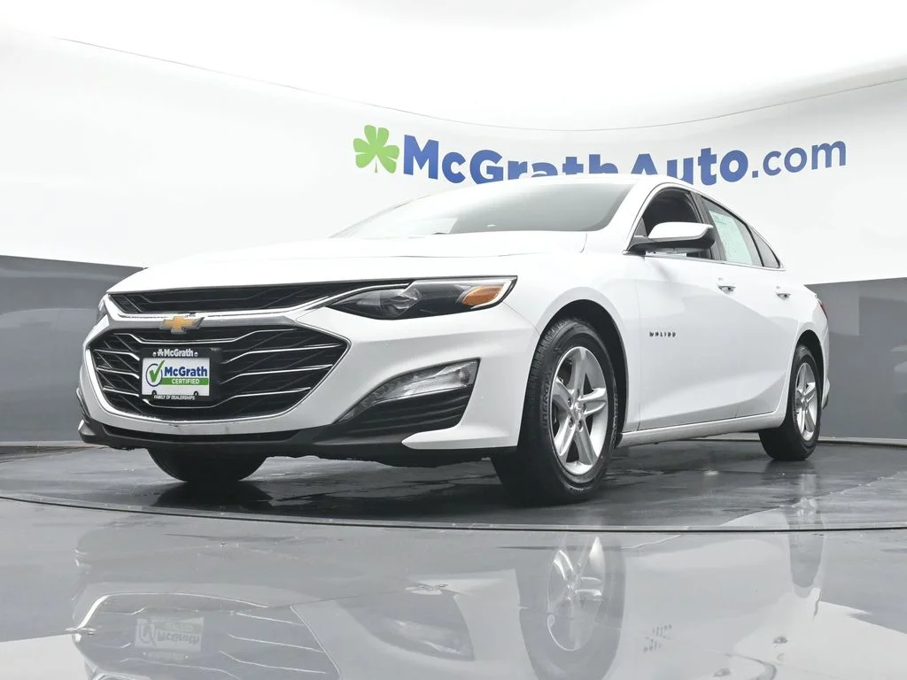 Used 2024 White Chevrolet LT image 7