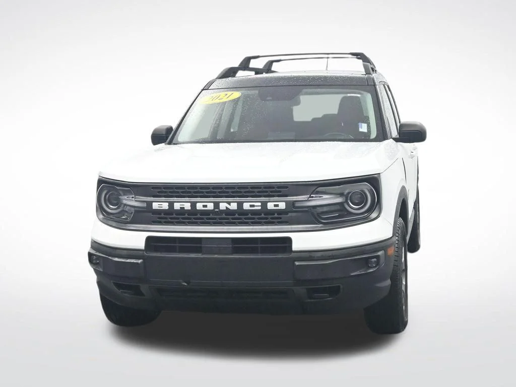 Certified Used 2021 Oxford White Ford Badlands image 2