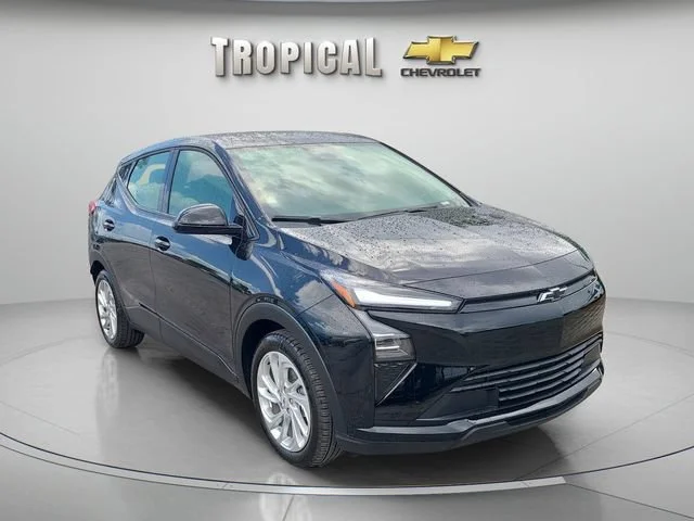 New 2027 Mosaic Black Metallic Chevrolet LT image 4