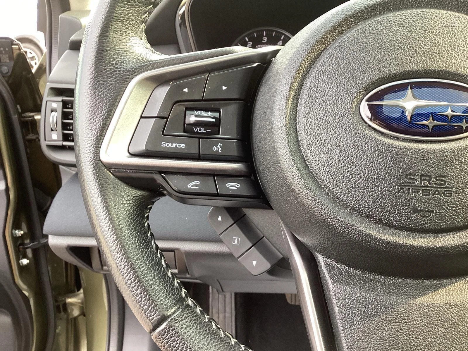 Used 2022 Autumn Green Metallic Subaru Premium image 20
