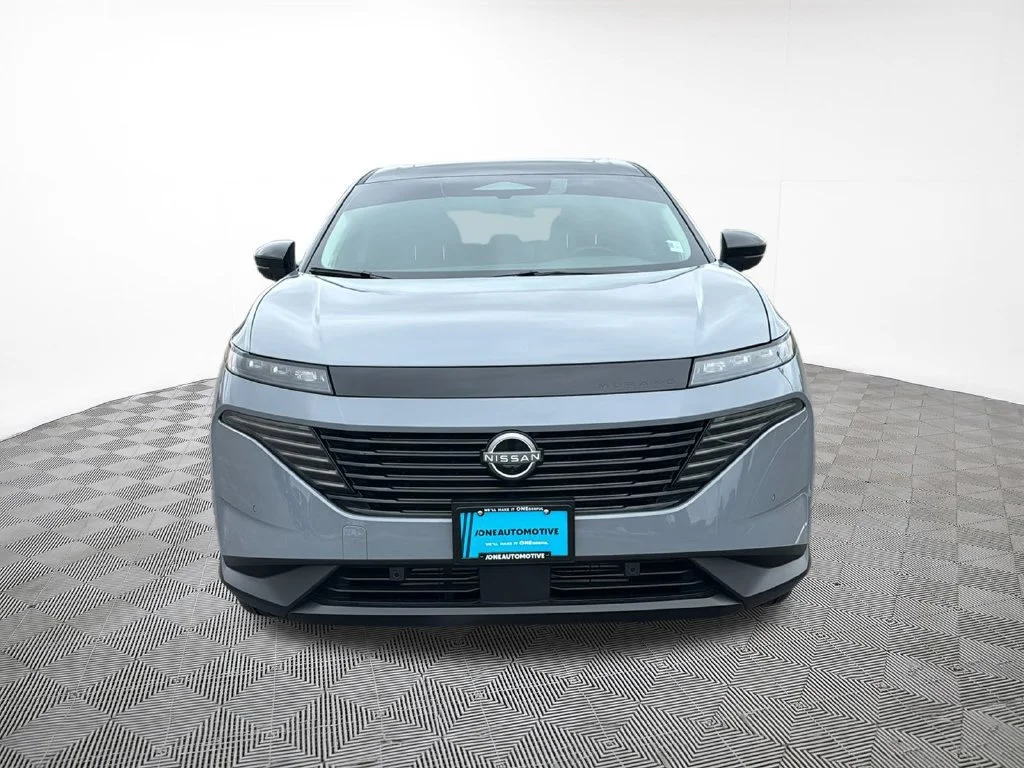 Used 2025 Gray Nissan SL image 3