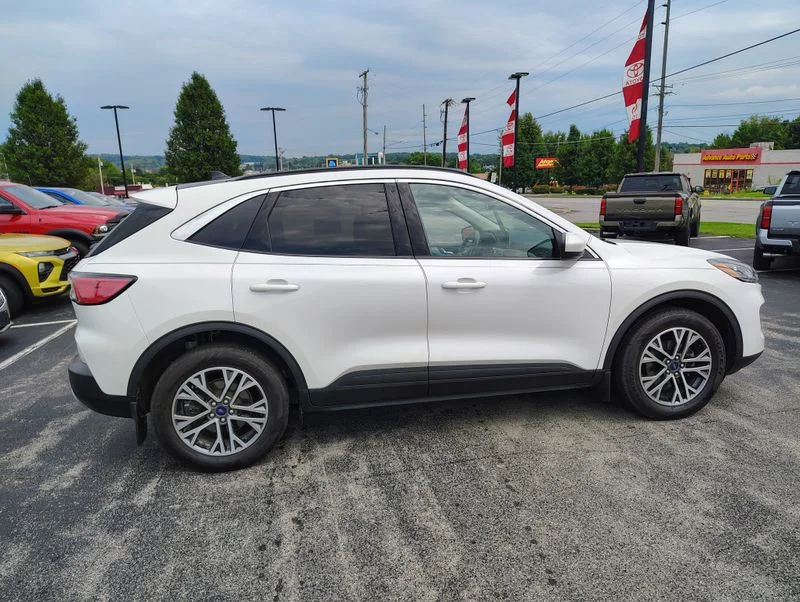Used 2020 White Ford SEL image 4