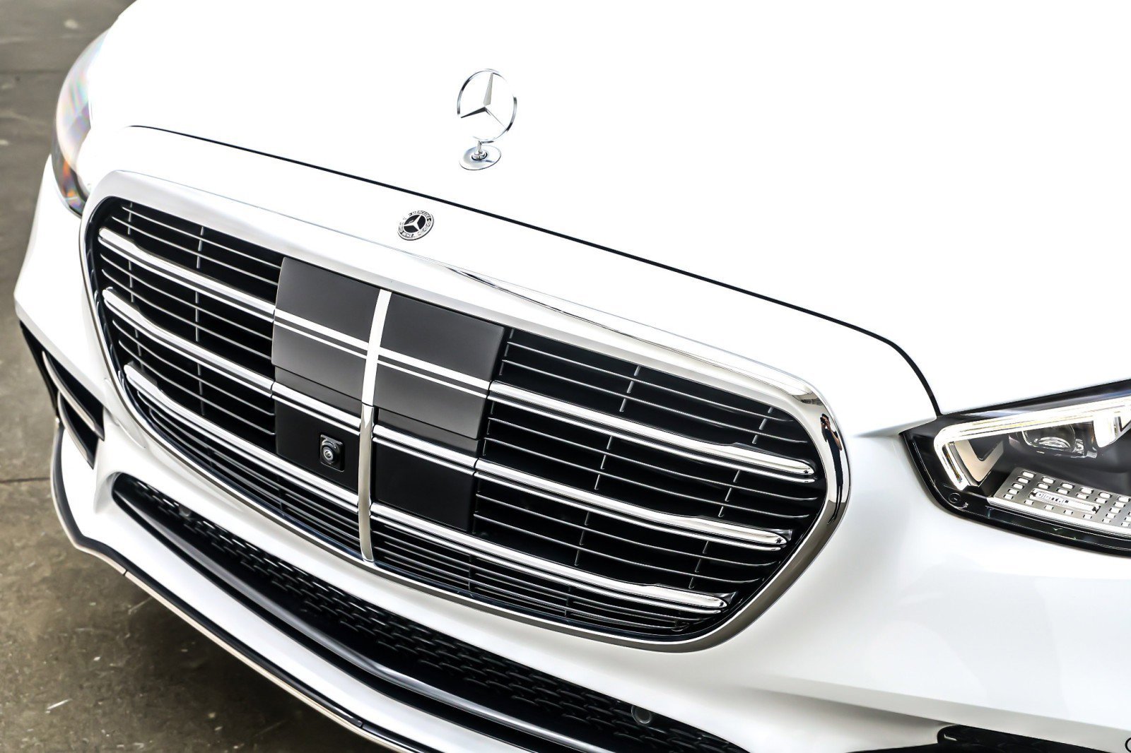 2025 Mercedes-Benz S-Class S 580 - Photo 32