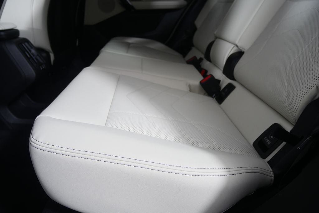 New 2026 Alpine White BMW xDrive28i image 14
