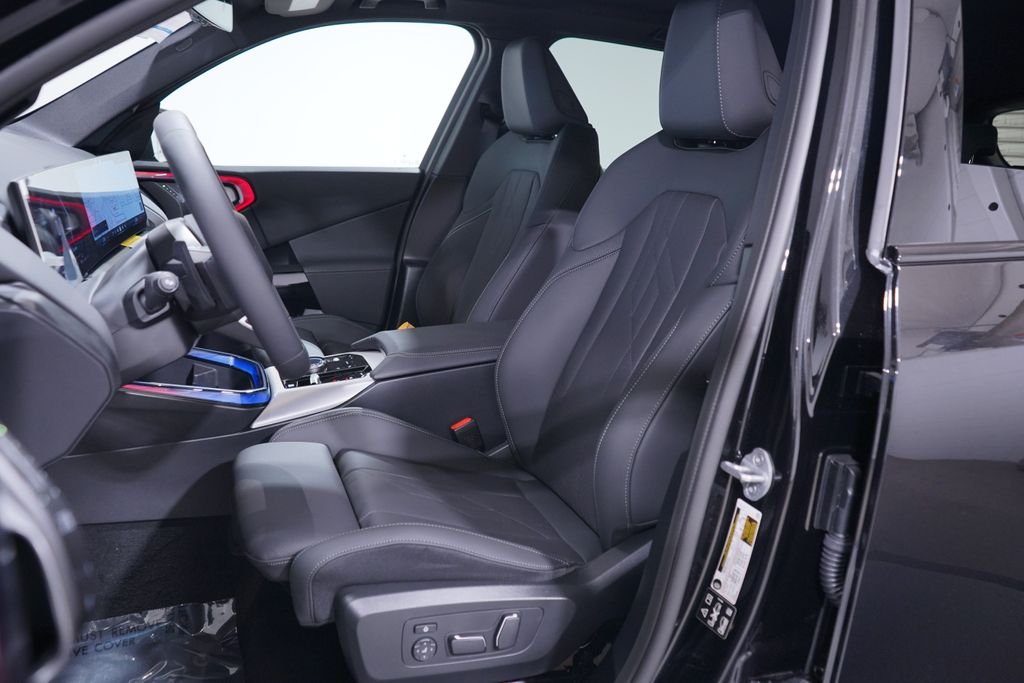 New 2026 Black Sapphire Metallic BMW 30 xDrive image 7