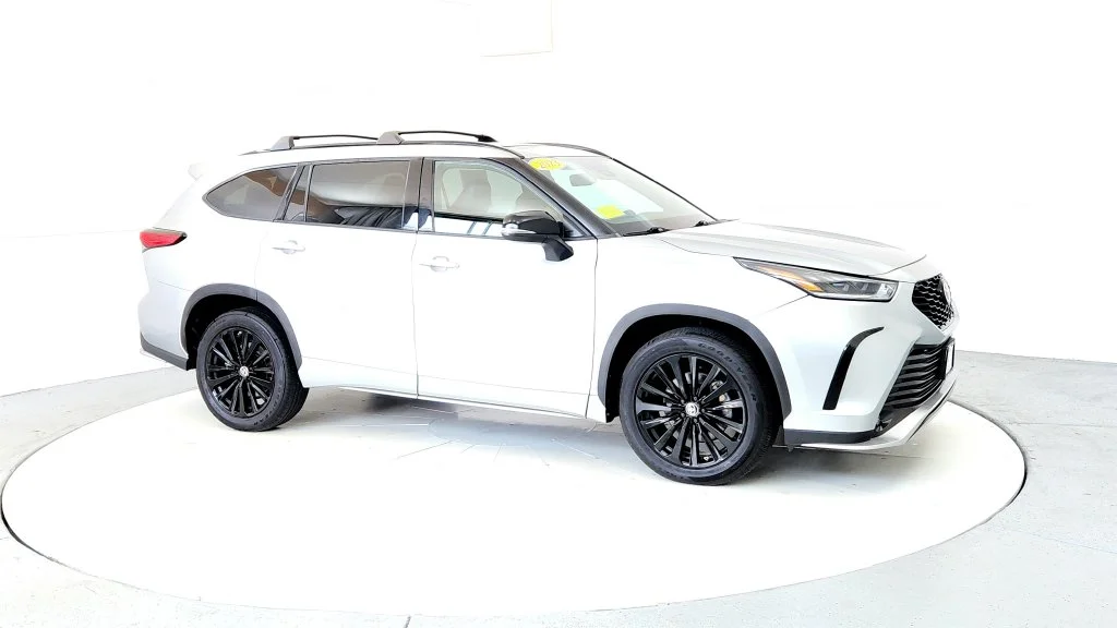 Used 2023 Silver Toyota XSE image 7