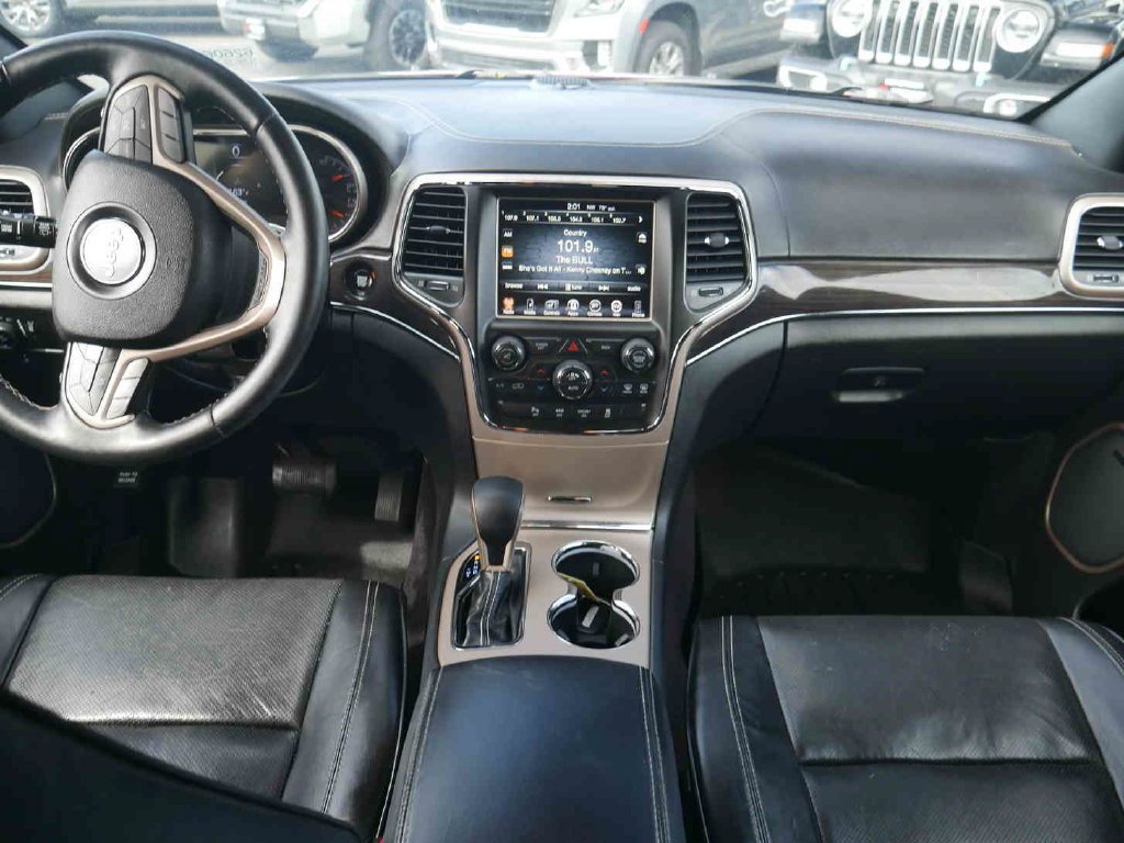 Used 2017 Red Jeep Overland image 4