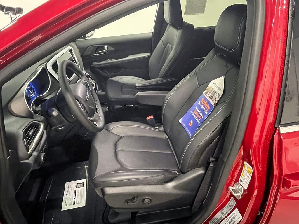 Used 2026 Red Chrysler LX - Wheelchair Accessible image 17