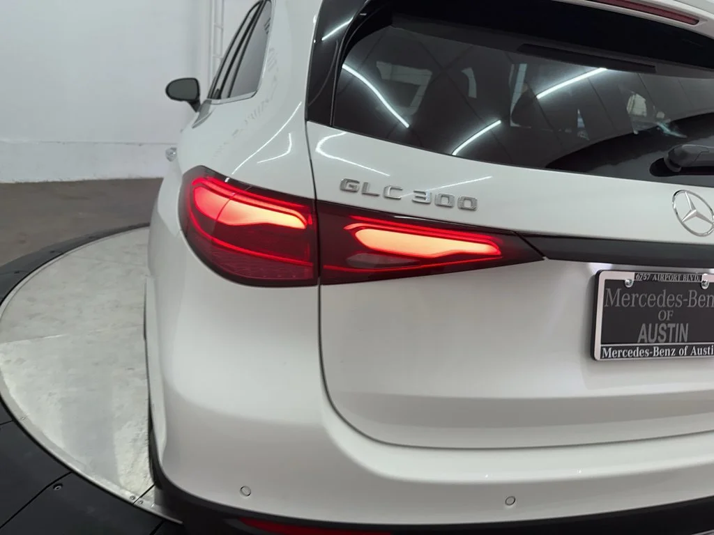 Used 2026 White Mercedes-Benz GLC 300 image 28