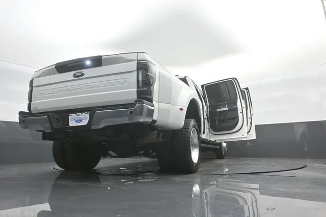 Certified Used 2020 White Metallic Ford Lariat image 45