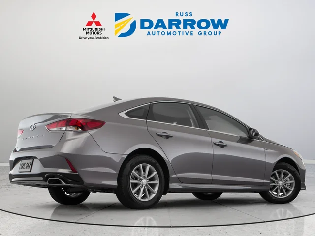 Used 2018 Gray Hyundai Sport image 5