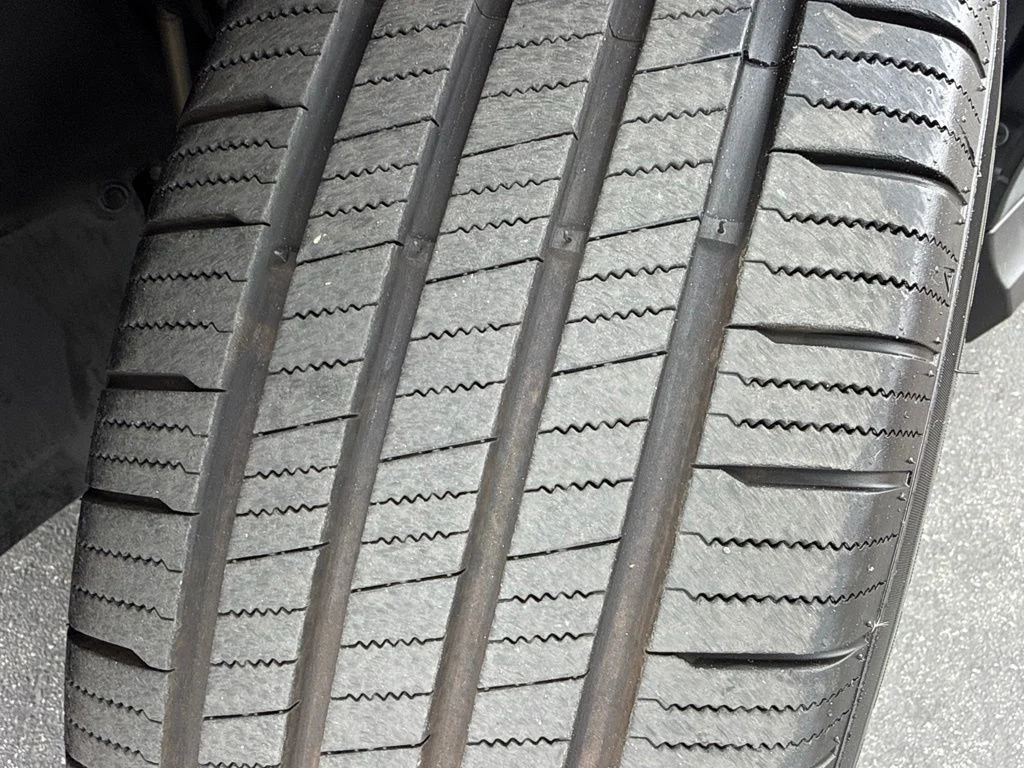 Used 2015 Gray Toyota XLE image 16