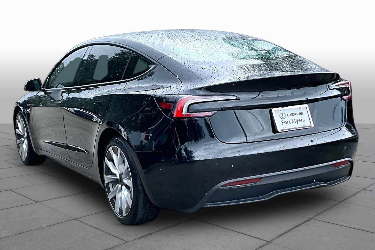 Used 2025  Tesla Long Range image 10