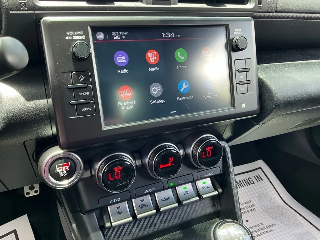 Used 2023  Toyota Premium image 31