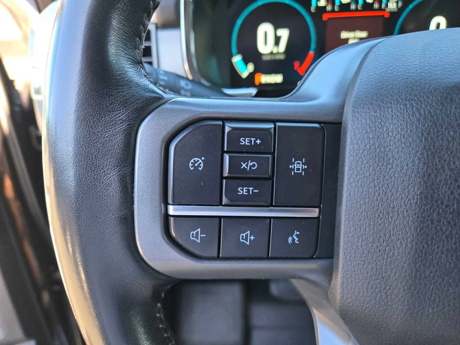 Used 2021  Ford XL image 27