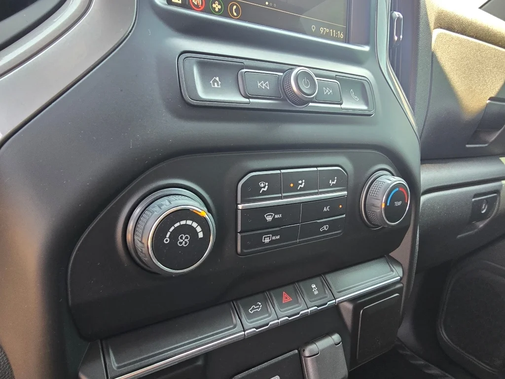 Used 2019 Northsky Blue Metallic Chevrolet Custom image 23