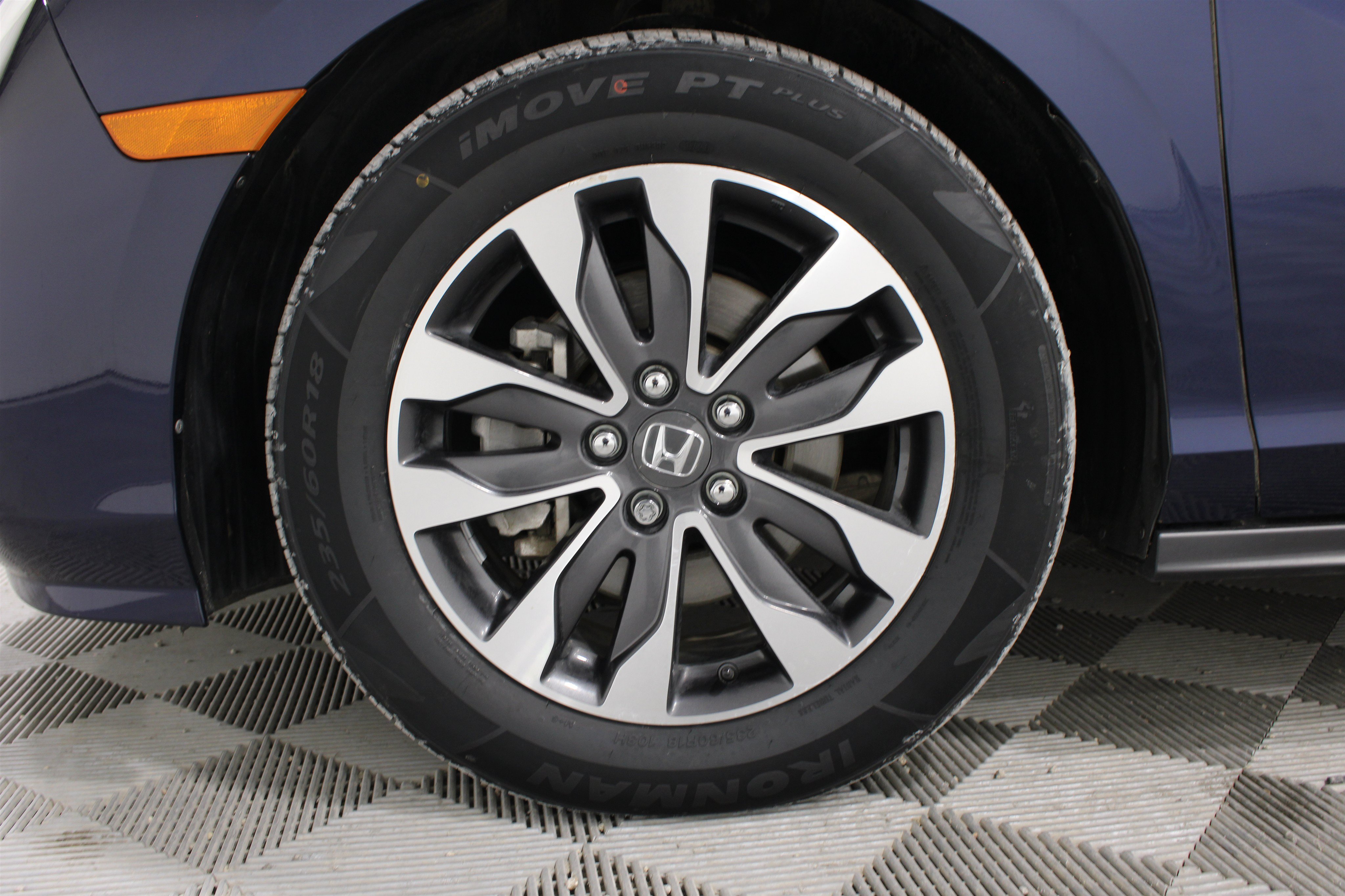 Used 2024 Blue Honda EX-L image 36