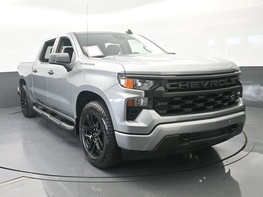Used 2025 Sterling Gray Metallic Chevrolet Custom image 9