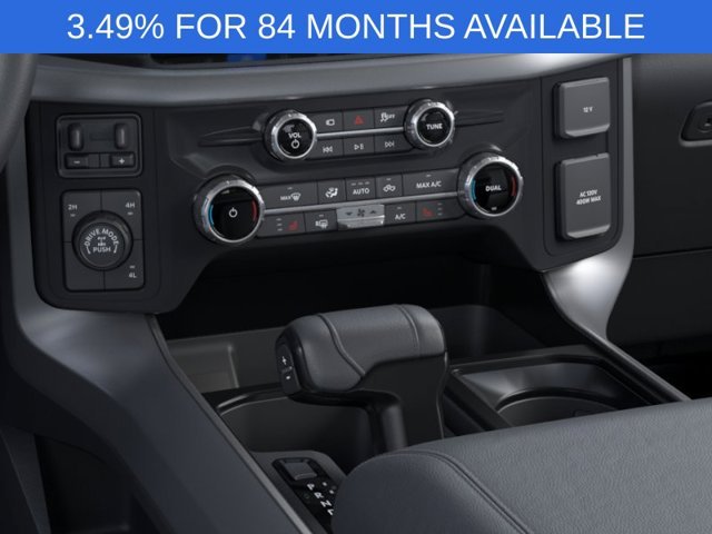 New 2026 Oxford White Ford XLT image 15