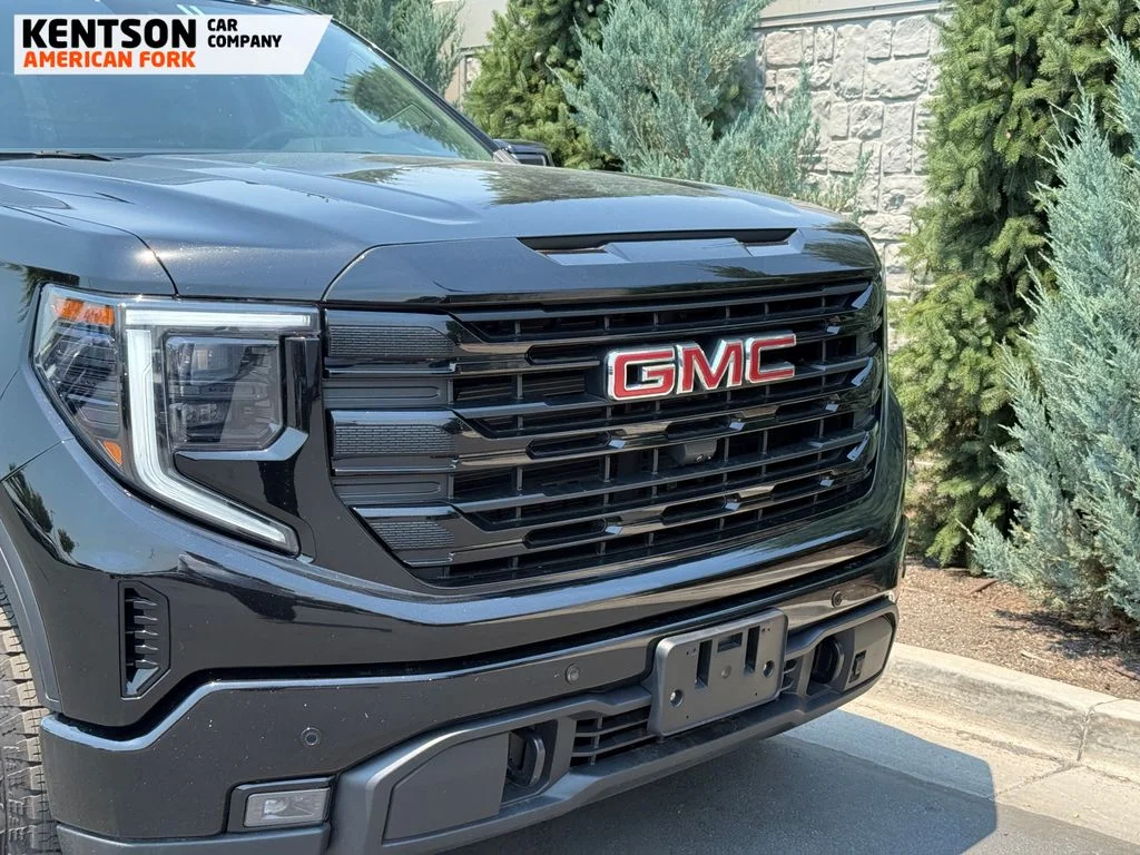 Used 2025 Black GMC Elevation image 11