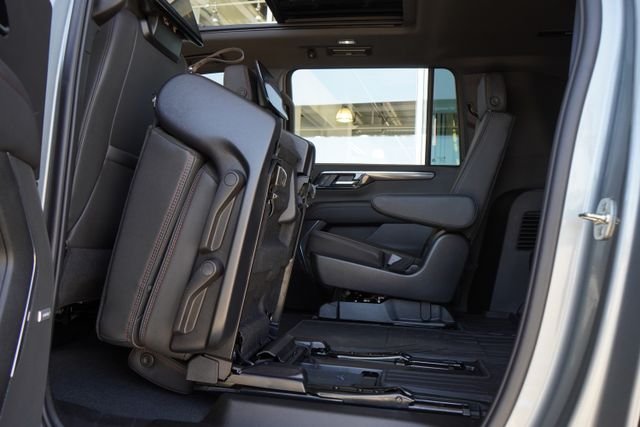 Used 2025 Gray Chevrolet RST image 27