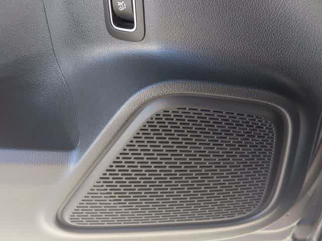 Used 2025 Mountain Grey Metallic Mercedes-Benz GLB 250 image 33