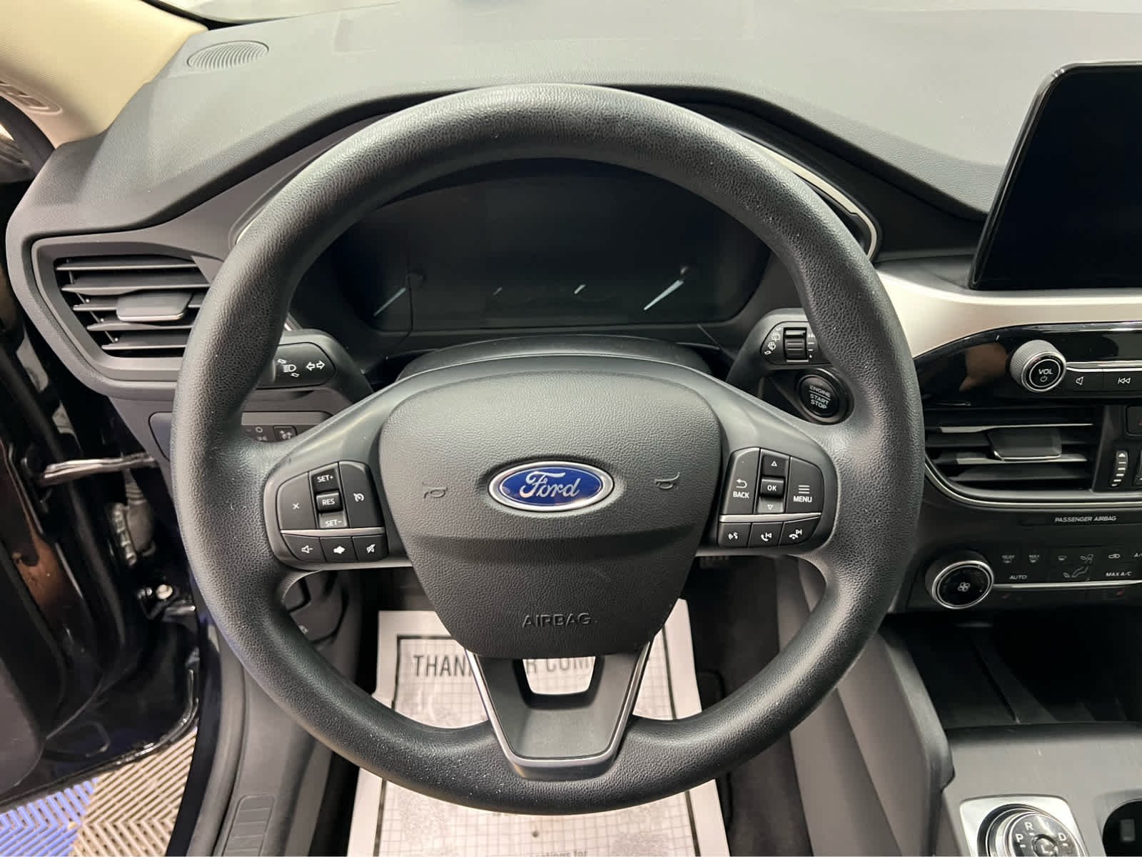 Used 2020 Agate Black Ford SE image 17