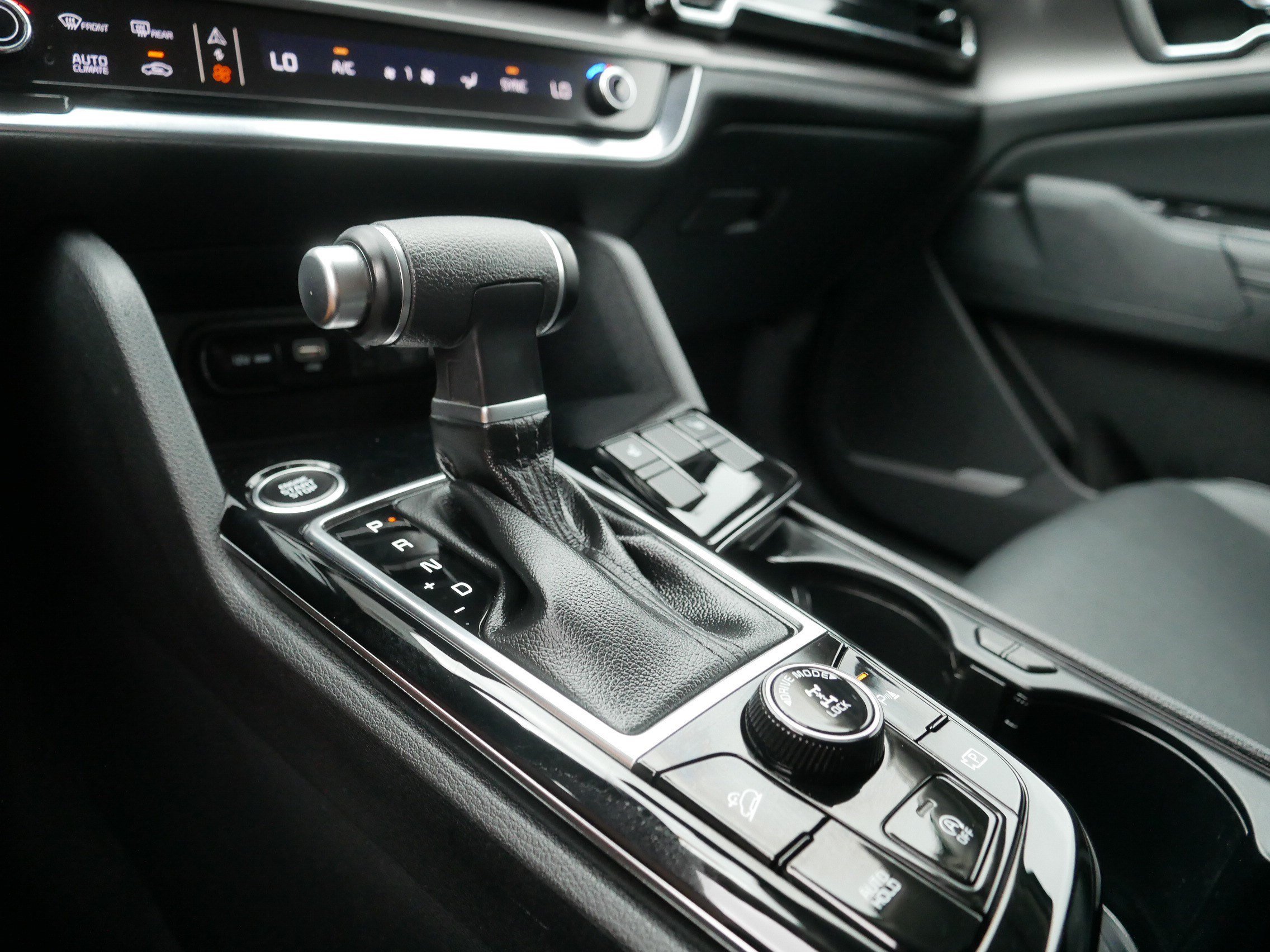 Used 2024 Glacial White Pearl Kia EX image 24