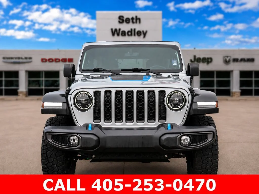 Used 2023 Silver Jeep Rubicon 4x4 image 2