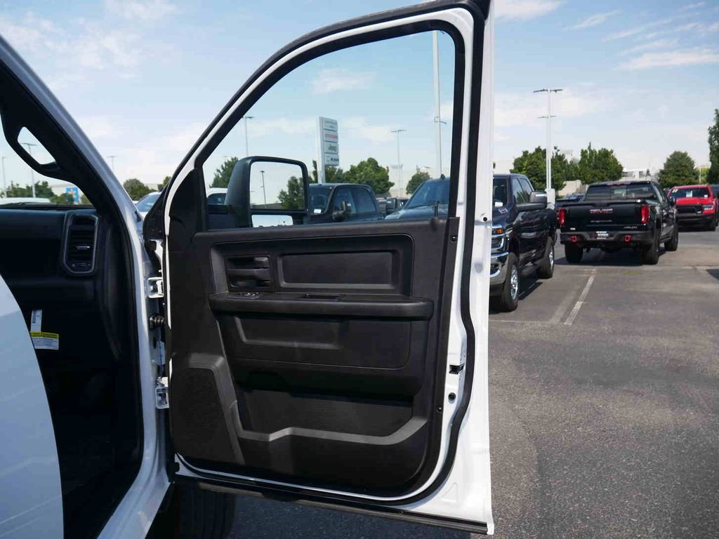 2026 RAM 3500 Tradesman - Photo 29