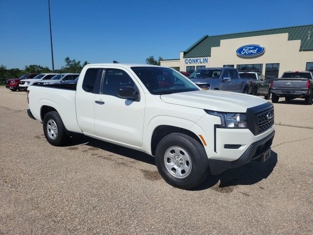 Used 2024 Glacier White Nissan S image 18