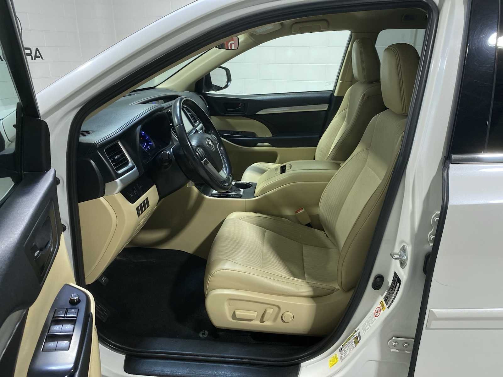 Used 2019 Toyota Highlander LE Plus with VIN 5TDBZRFH7KS941056 for sale in Verona, NJ