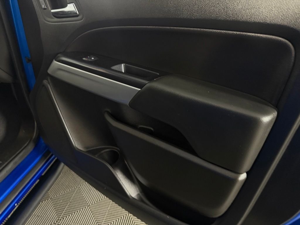 Certified Used 2022 Blue Chevrolet ZR2 image 32