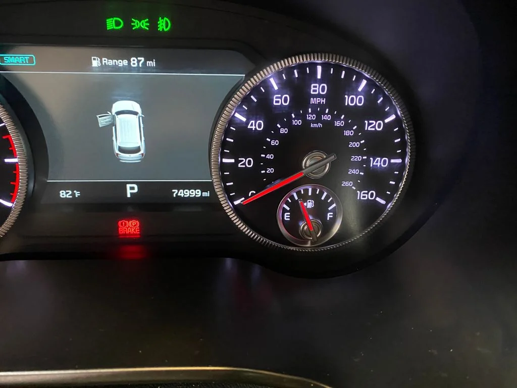 Used 2021 White Kia SX image 39
