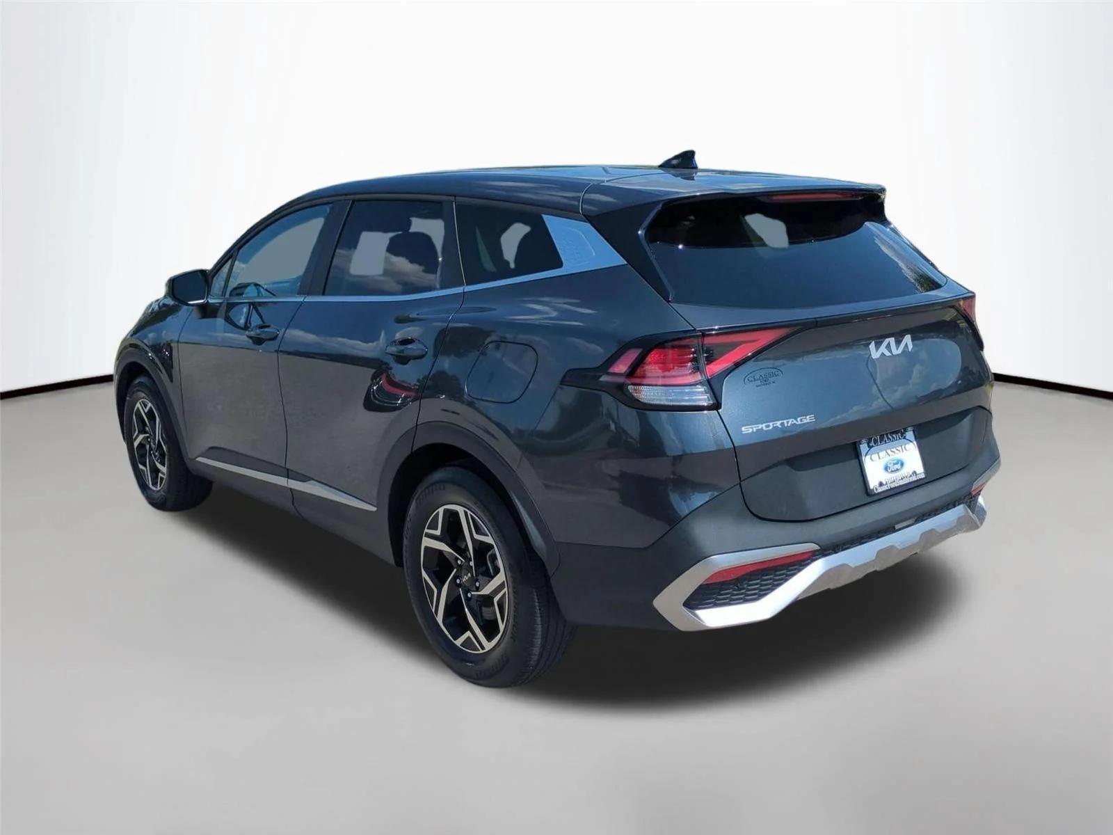Used 2023 Gravity Gray Kia LX image 3